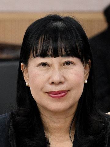 한성일 지역정책포럼 공동대표(중도일보 국장)가 토론하고 있다.