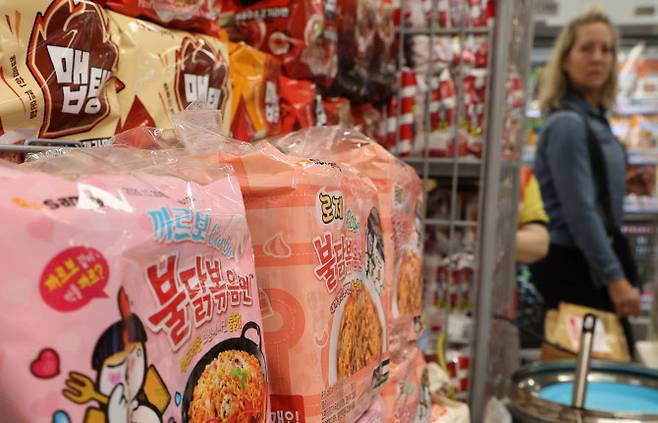 서울 한 대형마트 삼양식품 라면 판매대 모습. (사진=연합뉴스)