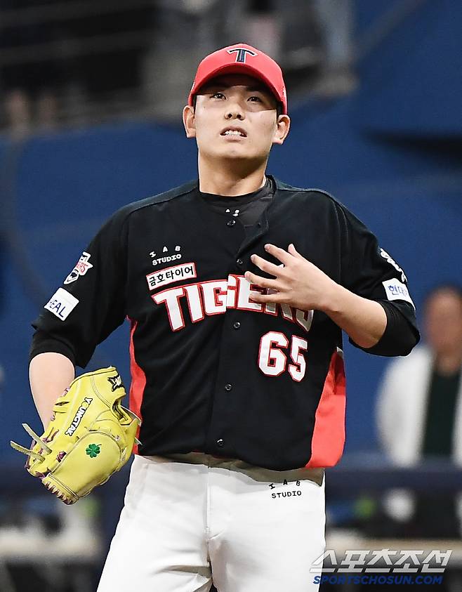 24일 서울 고척스카이돔에서 열린 KIA-키움전. 6회말 1사 1, 2루 성영탁이 등판했지만 임지열에게 스리런포를 허용하고 있다. 고척=정재근 기자 cjg@sportschosun.com/2025.6.24/