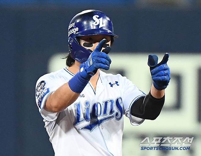 17일 대구 라이온즈파크에서 열린 두산-삼성전. 김성윤이 안타를 친 후 기뻐하고 있다. 대구=정재근 기자 cjg@sportschosun.com/2025.6.17/