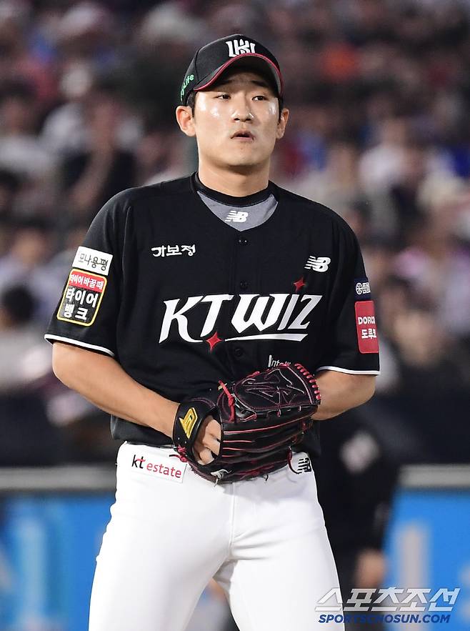 27일 부산 사직구장에서 열린 롯데와 KT의 경기. 투구하고 있는 KT 임준형. 부산=송정헌 기자songs@sportschosun.com/2025.06.27/