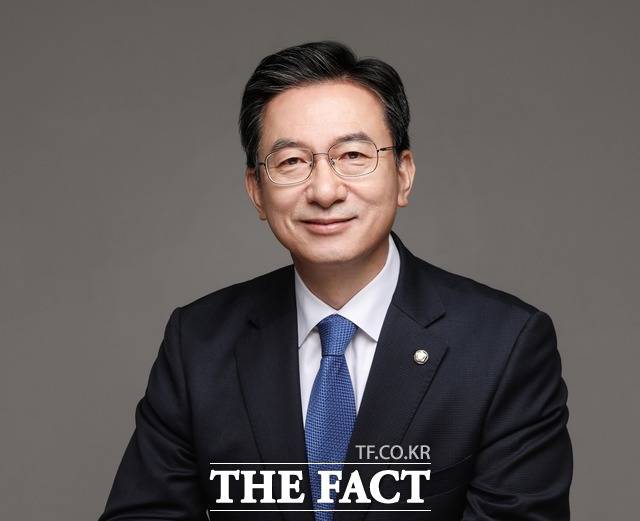정성호 법무부 장관 후보자는 29일 "권력기관 정상화라는 주어진 시대적 소명을 다하기 위해 최선을 다하겠다"고 밝혔다./더팩트 DB