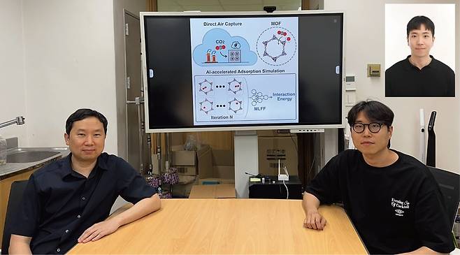 (왼쪽부터) 한국과학기술원(KAIST)의 김지한 생명화학공학과 교수, 임윤성 박사과정생, 박현수 연구원./KAIST