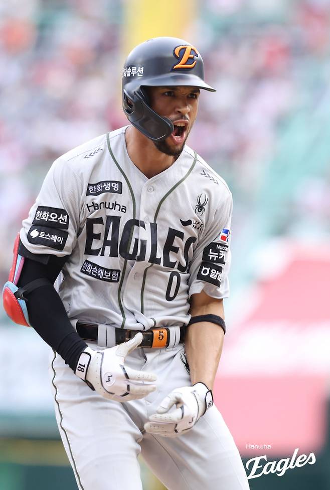 28일 인천 SSG전에서 역전 스리런 홈런을 때려낸 리베라토. 한화 제공