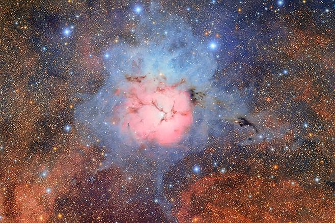 삼엽성운. NSF–DOE Vera C. Rubin Observatory