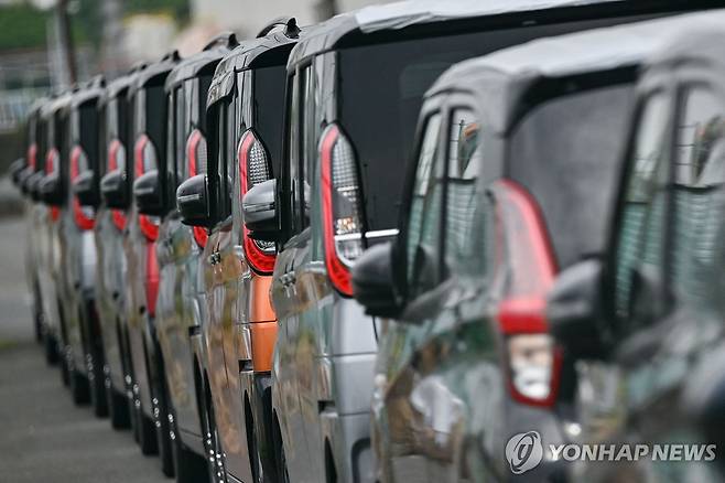 일본 나고야항에 늘어서 있는 자동차 [AFP 연합뉴스 자료사진. 재판매 및 DB 금지]