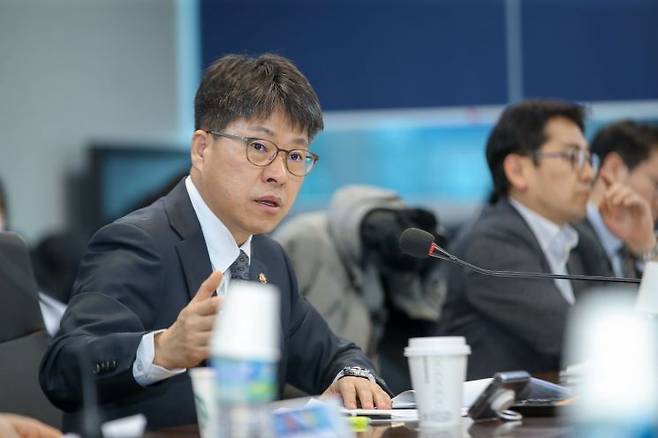 지난해 서울에서 열린 주택공급 간담회에서 진현환 국토부 1차관이 발언하고 있다. 연합뉴스, 국토교통부 제공