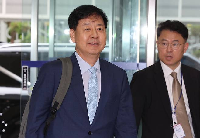 구윤철 경제부총리 겸 기획재정부 장관 후보자가 30일 서울 중구 예금보험공사에 마련된 인사청문회 준비사무실로 들어서고 있다. [연합뉴스]