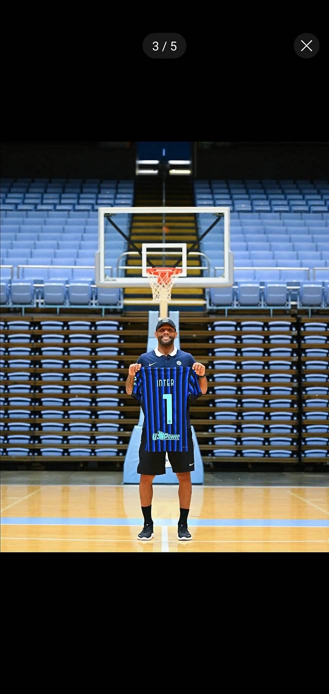 Screenshot_20250630_090921_YouTube.jpg 인테르 X 에어조던 콜라보