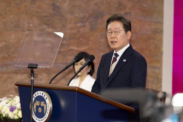 이재명 대통령이 6월 4일 서울 여의도 국회 본청 로텐더홀에서 제21대 대통령 취임사를 하고 있다. 뉴스1