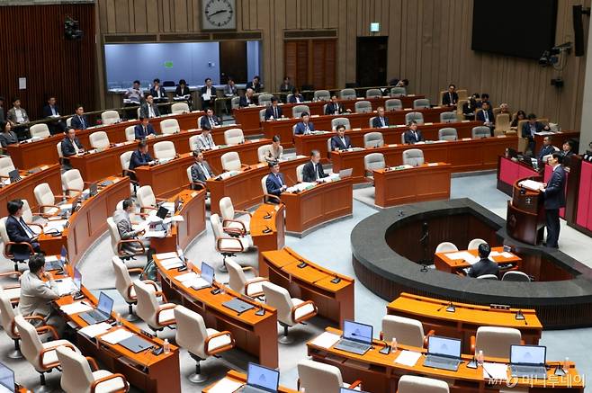 (서울=뉴스1) 안은나 기자 = 30일 오후 서울 여의도 국회에서 열린 제426회국회(임시회) 예산결산특별위원회 제1차 전체회의에서 조정훈 국민의힘 의원이 질의하고 있다. 2025.6.30/뉴스1  Copyright (C) 뉴스1. All rights reserved. 무단 전재 및 재배포,  AI학습 이용 금지. /사진=(서울=뉴스1) 안은나 기자