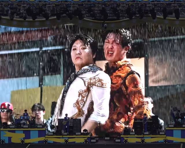 무표정의 싸이는 이수지의 무표정과 닮아 네티즌들은 판별하기 위해 5번 돌려 봤다고 말했다. / 싸이 '흠뻑쇼' 여수