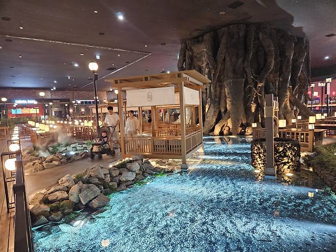 인스파이어 ‘오아시스 고메 빌리지’.