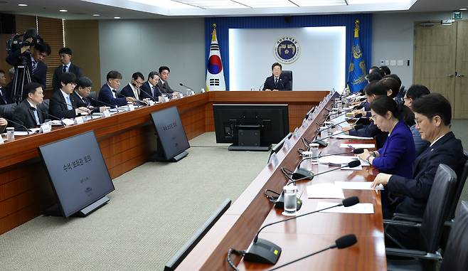 이재명 대통령이 지난 6월 23일 서울 용산구 대통령실에서 제1차 수석보좌관회의를 주재하고 있다. 연합뉴스