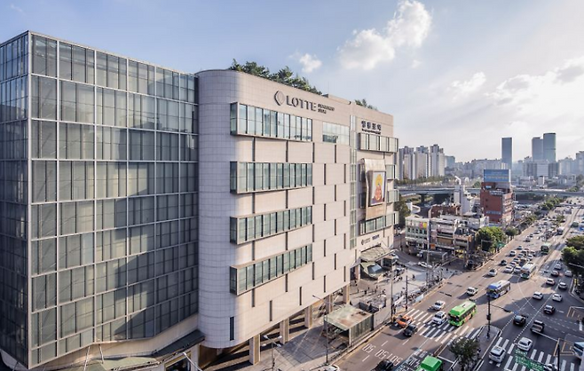 롯데백화점 영등포점. / 사진=롯데쇼핑