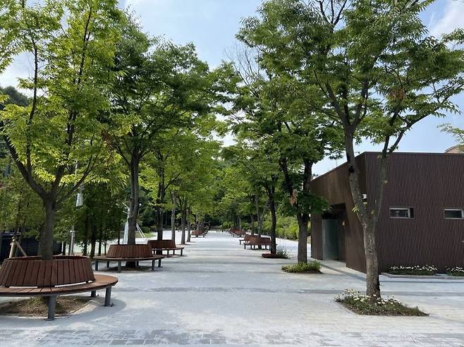 재정비를 마친 용인시 기흥구 구갈동의 '김혁근린공원' 전경. 용인시 제공