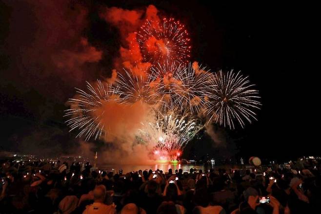 ‘제15회 시민의 날’ 기념 불꽃쇼.