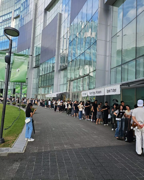 오픈런을 해야 먹을 수 있을 정도로 인기를 끌고 있는 런던베이글뮤지엄(LBM 제공)