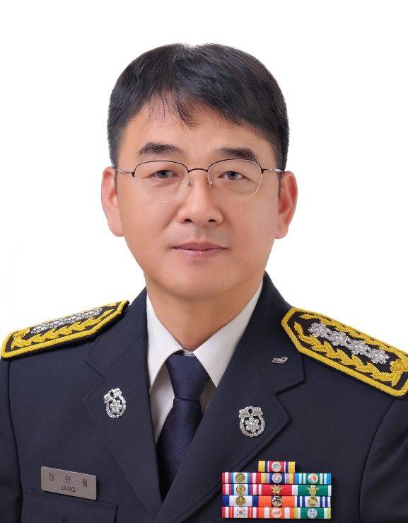 [대구=뉴시스] 장인철 제3대 대구강북소방서장. (사진=대구강북소방서 제공) 2025.07.01. photo@newsis.com *재판매 및 DB 금지