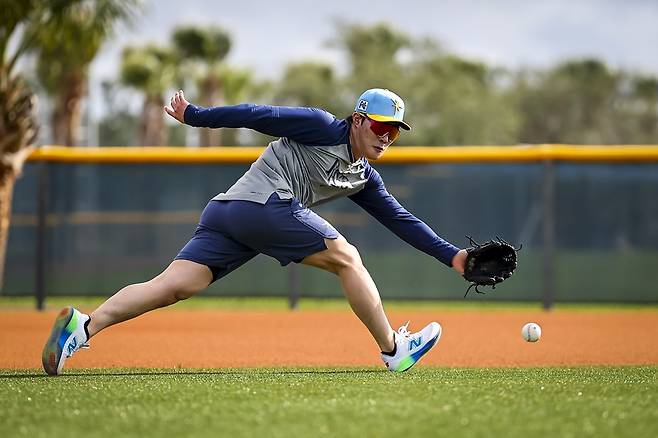 탬파베이 레이스 김하성이 올해 구단에서 훈련을 소화하고 있다. 어깨, 햄스트링 회복을 마친 김하성은 재활 경기를 마무리하고 조만간 빅리그에 콜업될 예정이다. 탬파베이 레이스 공식 SNS
