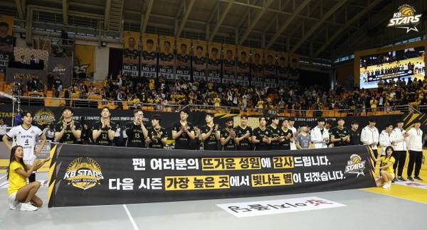 프로배구 의정부 KB손해보험이 남자부 7개 구단 중 이번 시즌 연봉 총액 상승 폭 1위를 차지했다. <KB손해보험 배구단 제공>