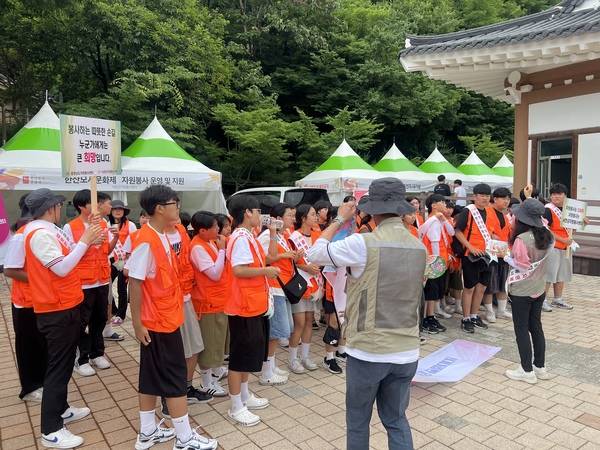 ▲ 한산모시 축제의 자원봉사자들 모습. 사진=박애란 명예기자