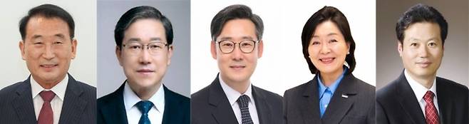 왼쪽부터 오재윤 제주경제통상진흥원장, 김광서 제주신용보증재단 이사장, 김호민 제주에너지공사 사장, 이선화 제주국제컨벤션센터 대표이사. 송민호 제주한의약연구원장.