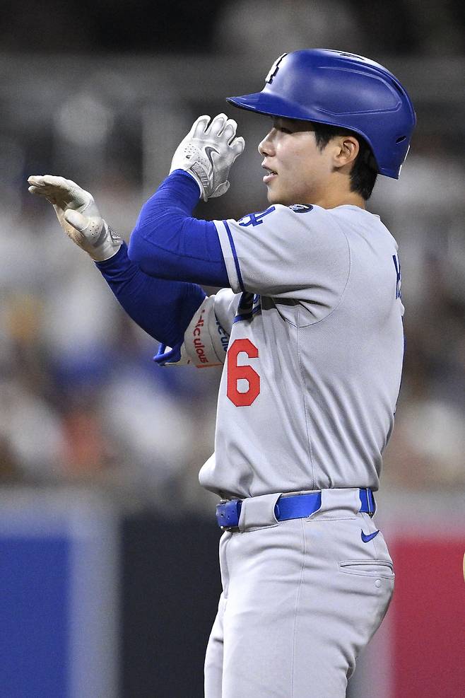 Los Angeles Dodgers' Hyeseong Kim celebrates after hitting an RBI double against the San Diego Padres during the fifth inning of a baseball game Monday, June 9, 2025, in San Diego. (AP Photo/Orlando Ramirez)
<저작권자(c) 연합뉴스, 무단 전재-재배포, AI 학습 및 활용 금지>