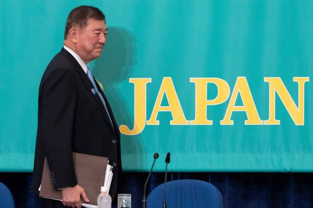 이시바 시게루 일본 총리가 2일 도쿄 일본기자클럽이 주최한 참의원 선거 대비 주요 정당 대표 토론회에 참석하고 있다. 도쿄=AP 연합뉴스