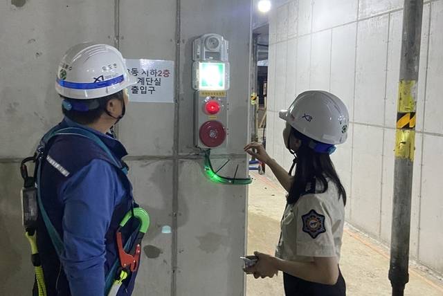 ▲ 강원소방본부는 최근 도내 전체 면적 3000㎡ 이상 소방공사 감리 현장을 대상으로 불시 단속을 벌여 총 9건의 위반사항을 적발했다. 강원소방본부 제공