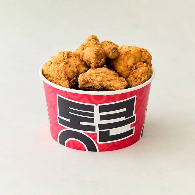 롯데마트가 선보인 '통큰치킨' / 사진=롯데마트 제공