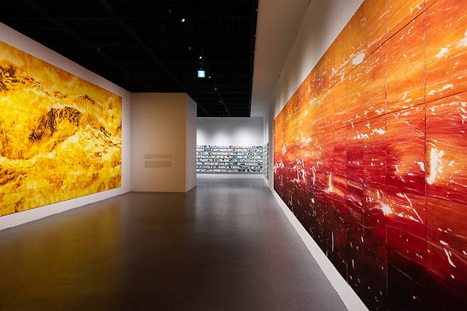 2023년 제1회 호반미술상 수상작가인 홍순명 작가의 전시전경 <호반문화재단>