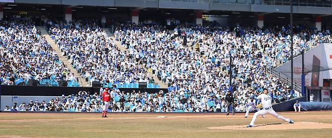 올 시즌 흥행 1위를 달리는 삼성의 홈 경기 모습. 삼성