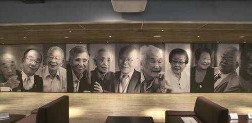 하시마(端島, 일명 '군함도') 탄광에서 일한 노동자와 그 가족 사진 [산업유산정보센터 제공, 재판매 및 DB 금지]