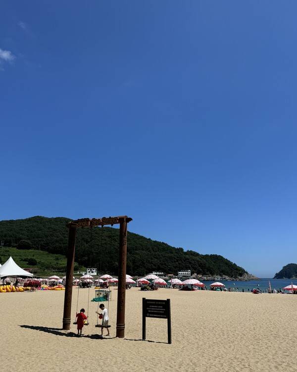 남해 상주은모래비치 해수욕장. /경남도