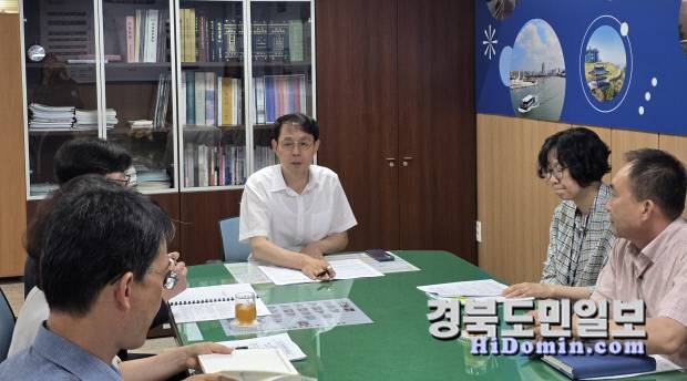 박상진 신임 포항시 남구청장은 3일 구청 전 부서를 대상으로 첫 업무보고를 받으며 지역현안과 구정 핵심사업들을 점검하고 직원들의 애로사항을 청취하는 시간을 가졌다.