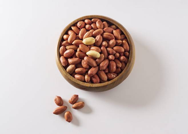 땅콩은 단백질이 풍부한 식품이다. 볶은 땅콩 30g에는 대략 7g의 단백질이 들어있다. [사진=클립아트코리아]