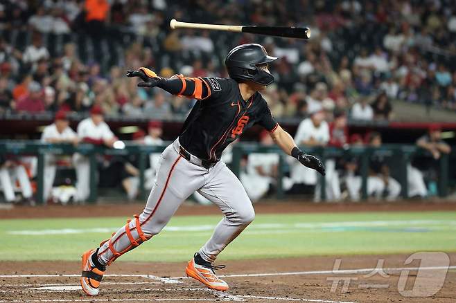 샌프란시스코 자이언츠 이정후가 3일(한국시간) 열린 2025 메이저리그 애리조나 다이아몬드백스전에서 5타수 3안타 1타점 2득점으로 활약했다. ⓒ AFP=뉴스1