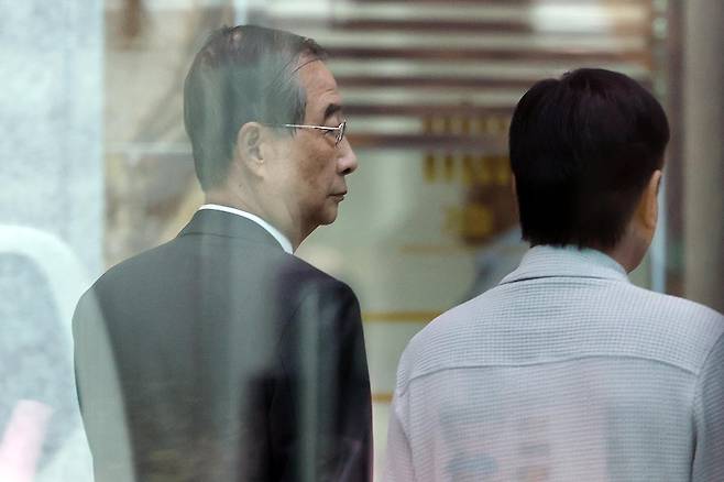 한덕수 전 국무총리가 2일 서초구 서울고등검찰청에 마련된 내란 특검 사무실에 조사를 받기 위해 출석하고 있다. 2025.7.2. 뉴스1