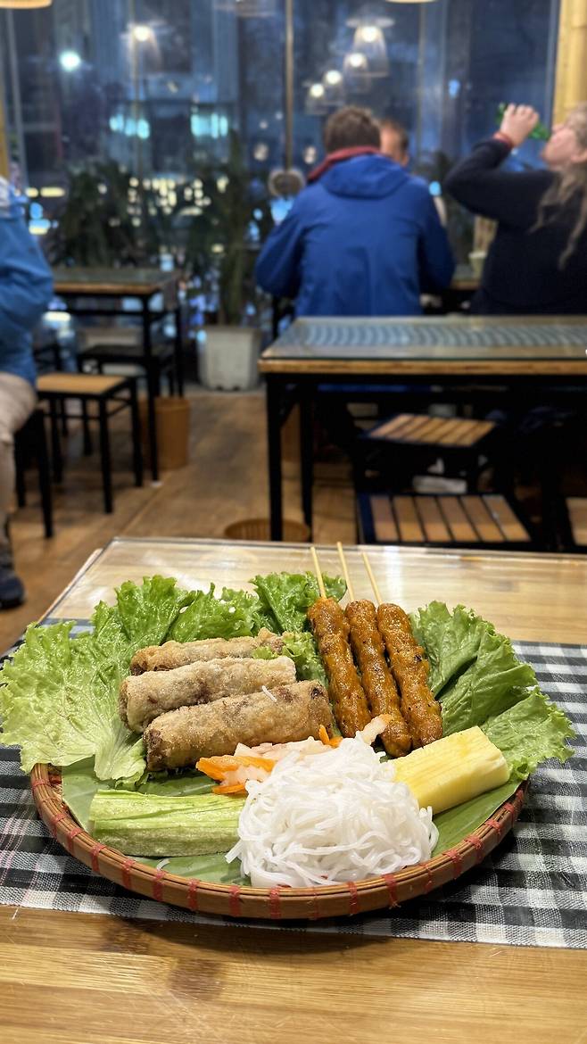 IMG_9103.jpeg 베트남가서 먹기만 하다가 온게 유머 1. (하노이)