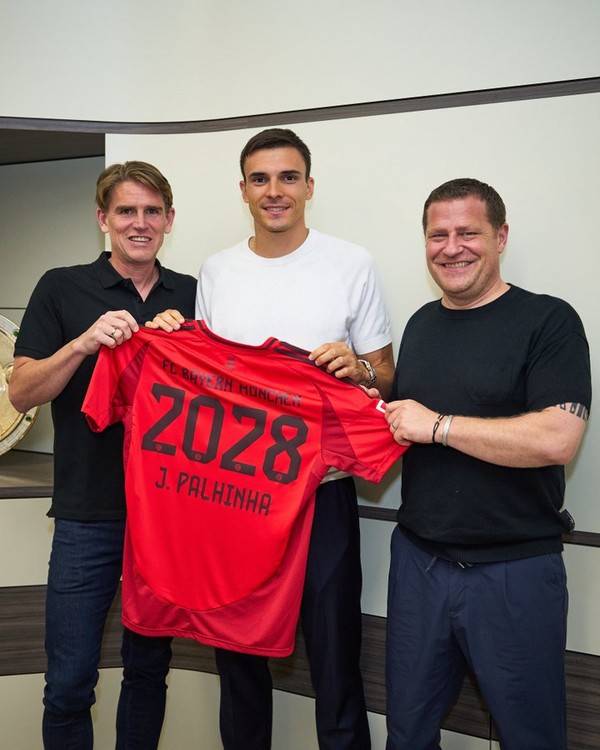 크리스토프 프로인트 단장, 주앙 팔리냐, 막스 에베를 단장(이상 바이에른뮌헨). 바이에른뮌헨 X(구 트위터) 캡처