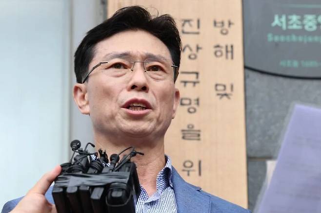 임성근 전 해병대 1사단장이 2일 서울 서초구에 마련된 이명현 순직해병 특검 사무실에 출석하며 입장을 밝히고 있다. 공동취재사진단