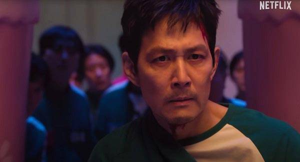 오징어게임3에서 참가자들에게 물과 고구마로 구성된 도시락을 주는 장면을 두고 일부 전문가들은 단백질이 부족해질 수 있다며 우려의 목소리를 냈다./사진=넷플릭스 코리아 공식 유튜브 채널