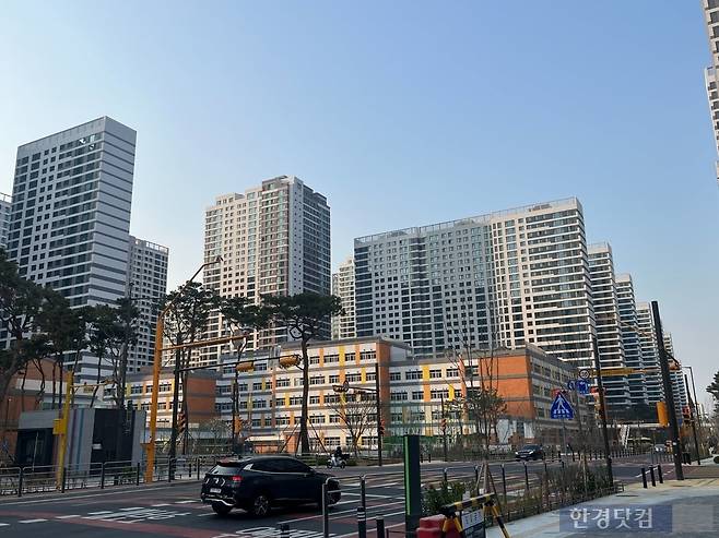 서울 강동 둔촌동에 위치한 올림픽파크포레온(옛 둔촌주공) 전경. 사진=한경DB