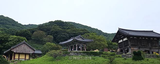 칠장사 전경