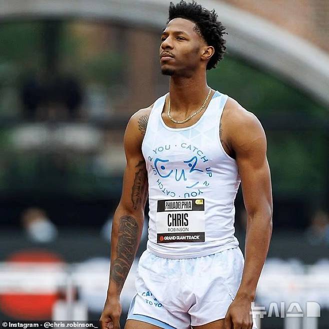 [뉴시스] 미국 육상 선수 크리스 로빈스이 경기 중 노출 사고 후 속옷 모델 제안을 받았다. (사진=데일리 메일) 2025.06.29