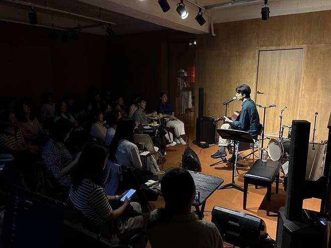[수원=뉴시스] 연수 장면. (사진=수원교육지원청 제공) 2025.07.03. photo@newsis.com *재판매 및 DB 금지