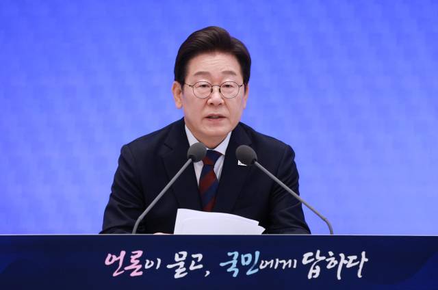 ▲이재명 대통령이 3일 청와대 영빈관에서 열린 '대통령의 30일, 언론이 묻고 국민에게 답하다' 기자회견에서 발언하고 있다. ⓒ연합뉴스