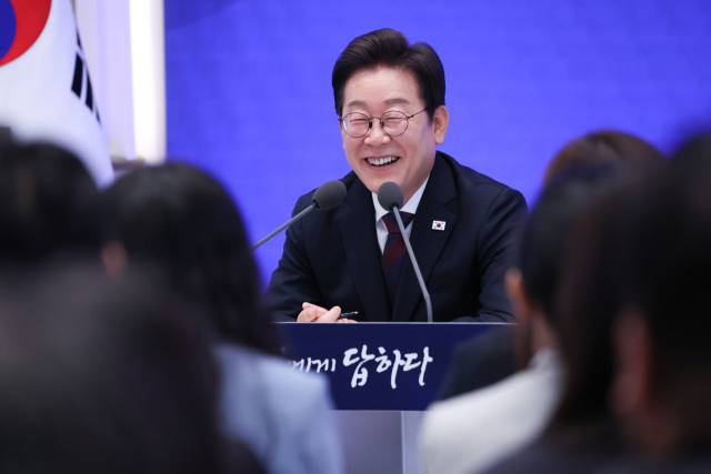 ▲이재명 대통령이 3일 청와대 영빈관에서 열린 '대통령의 30일, 언론이 묻고 국민에게 답하다' 기자회견에서 발언하고 있다. ⓒ연합뉴스