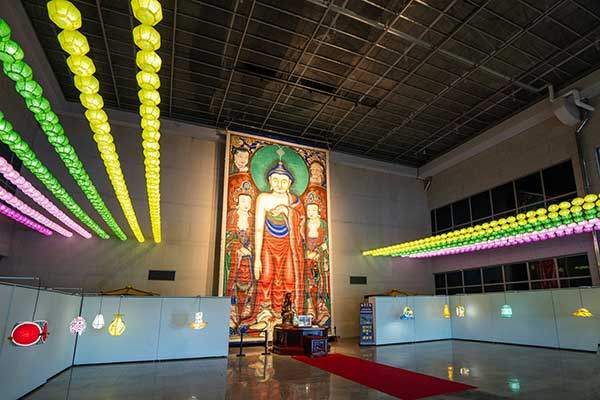 성보박물관 내 전시된 괘불도. 지난 봄 국가등록문화유산으로 등록 고시됐다.